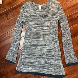 H&M Women Marled Knit Blue & White Long Sweater Size Small, Long Sleeves.Stylish